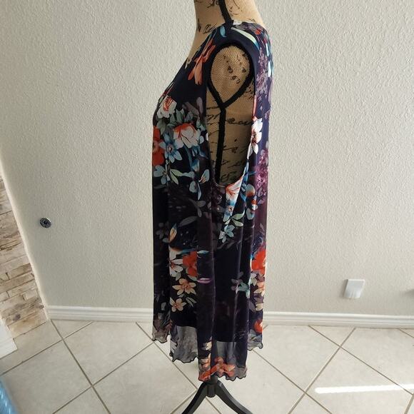 AVENUE floral cottage fly away blouse plus‎ size 22/24 - Picture 5 of 8